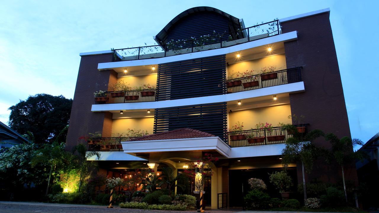 North Garden Suites Davao City Eksteriør billede